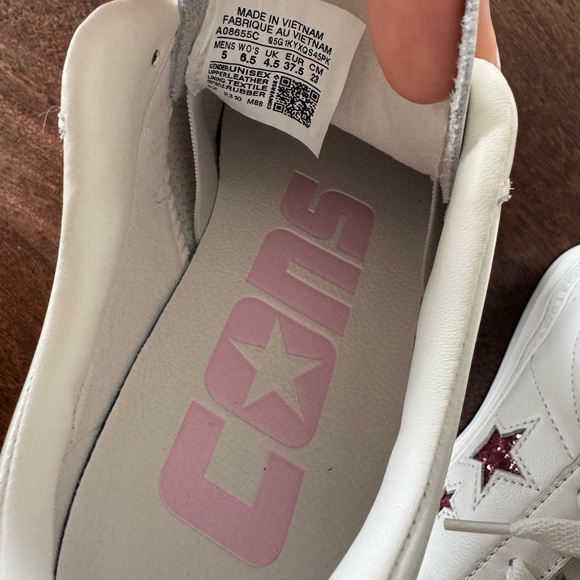 Converse White Sneakers with Pink Star Accents - Picture 6 of 13